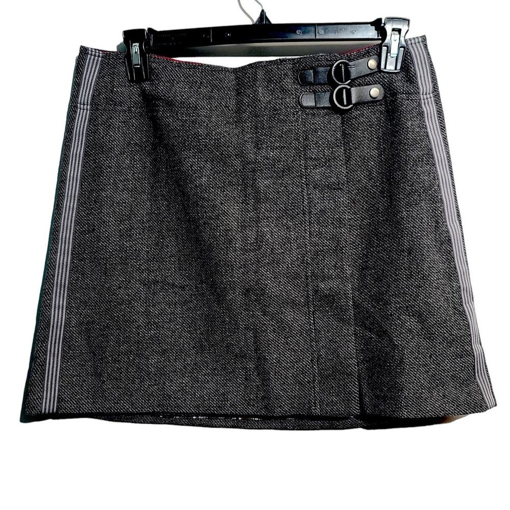 Prana Gray Mini Skirt with Buckle Detail - Picture 2 of 6